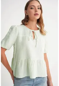 Bluza dama HiCCUP - muselina texturata - decolteu rotund - verde salvie - bumbac