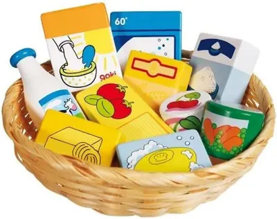 Set din lemn Goki -Produse alimentare într-un coș