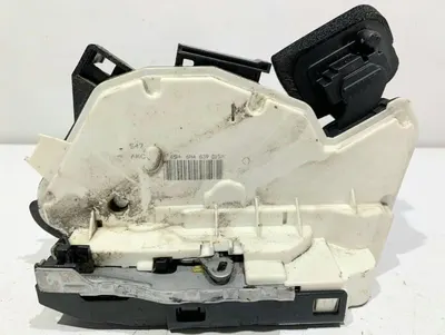 Broasca usa stanga spate 6R4839015A Volkswagen Polo 5 facelift (2014-2017)