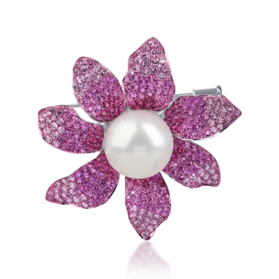 Brosa floare din aur alb cu perla de cultura, rubine de 5.1ct si safire roz de 2.29ct