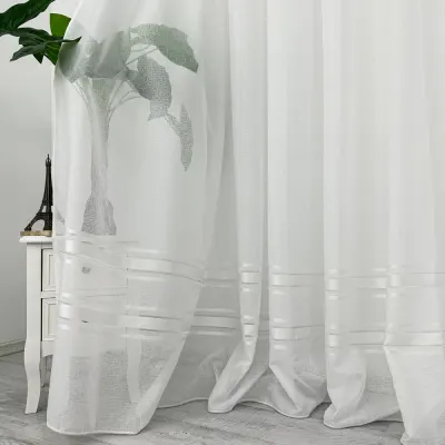 Perdea Lines tip IN plin, Alb, 140cm latime x 260cm inaltime, cu rejansa pt bara