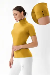 Helanca pulover cu maneca scurta, nasturei metalici si guler inalt, galbena