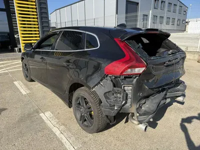 Aripa spate stanga culoare negru - onyx black Volvo V40 facelift (2016-2020)