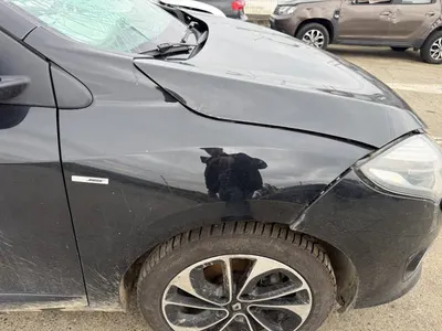 Aripa fata dreapta culoare neagra Renault Megane 3 (2008-2012)