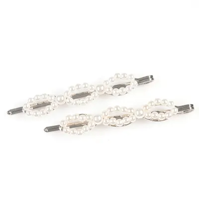 Set 2 agrafe par elegante cu perle albe si finisaj argintiu