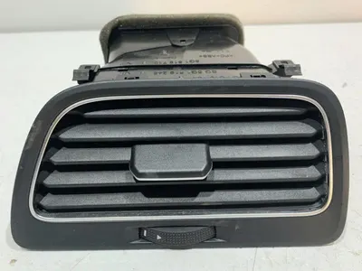 Grila ventilatie dreapta fata 5G1819704R Volkswagen Golf 7 (2012-2017)