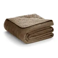 Cuvertură maro deschis matlasată din catifea 170x210 cm Laila – AmeliaHome