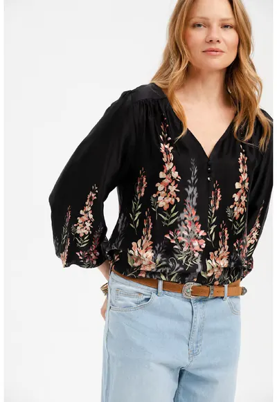 Bluza Li cu imprimeu floral si decolteu in V