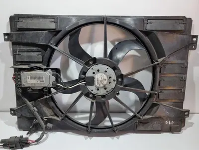 Electroventilator cu releu 1K0121203AN Seat Leon 2 facelift (2009-2012) 1.6 tdi cay