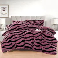 Lenjerie pat dublu, Super Pufoasa COCOLINO Sherpa, cu ELASTIC, 4 piese, Roz inchis, Zebra Print