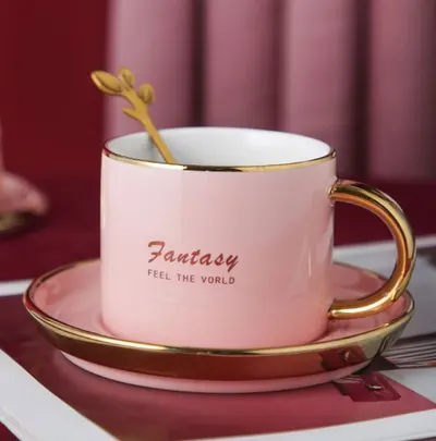Cană Morello - Fantasy Pink, cu farfurie și linguriță, 250 ml