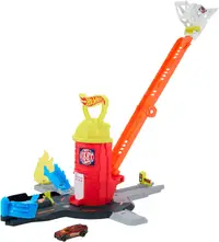 Set de joacă Hot Wheels City - Stație de pompieri, cu 1 cărucior