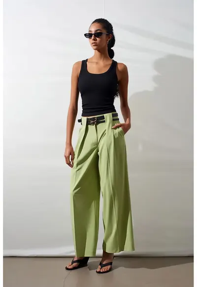 Pantaloni dama - talie inalta - croiala larga - pliuri - verde salvie - crep tesut