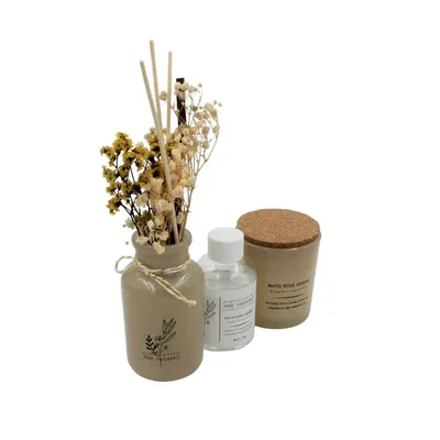 Set odorizant cameră și lumânare White rose jasmine