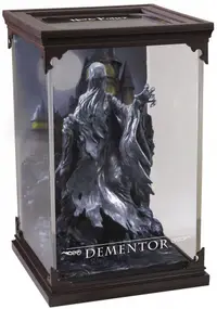 Statueta The Noble Collection Movies: Harry Potter - Dementor (Magical Creatures), 19 cm