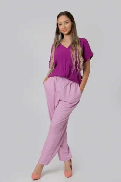Pantaloni roz casual cu buzunare