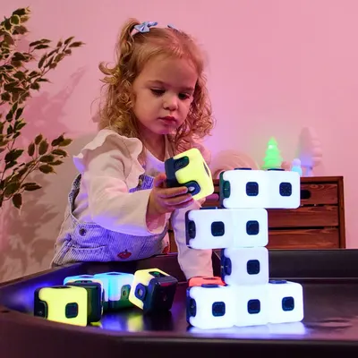 Cuburi luminoase pentru secvențiere