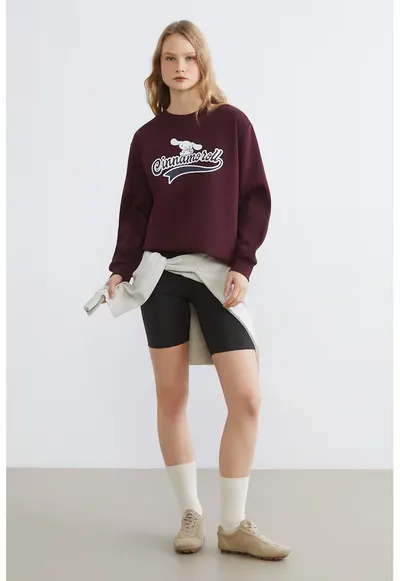 Bluza de trening supradimensionata cu Cinnamoroll - Visiniu