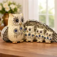 Statueta decorativa Familie de Bufnite din rasina simbol al protectiei si intelepciunii 21 x 8.5 x 10 cm