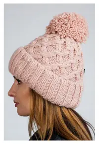 Caciula Dama Din Lana - Cz08 - Unica - Compozitie 30% Lana - 10% Viscoza - 60% Poliacril - Cu Pompon - Uni - Roz