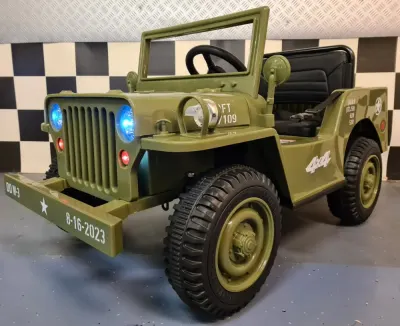 Jeep electric pentru copii Willy 12V Verde Militar, design Retro, telecomanda 2.4G, 4 motoare, 3-5 ani