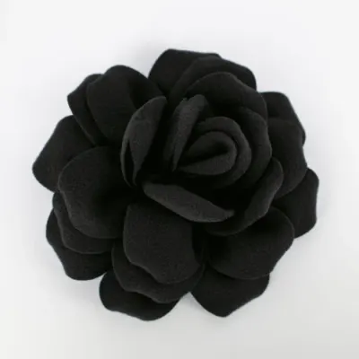 Brosa floare neagra cu diametru de 20 cm din stofa, cu clips si ac