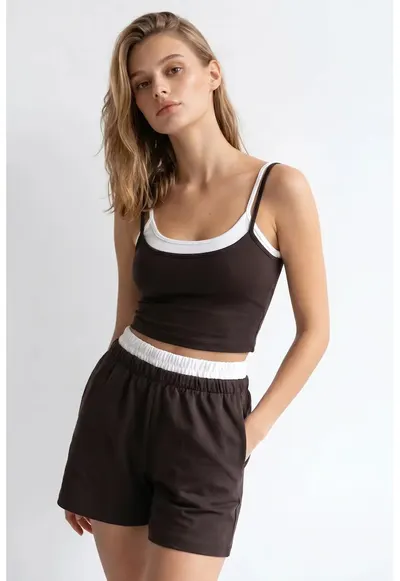 Set Coordonat Femei - Tricou Crop si Pantaloni Scurti - Maro - Poliester si Elastan