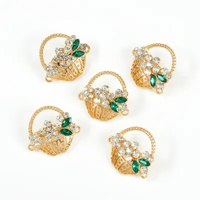 Set 5 brose martisor cos cu flori
