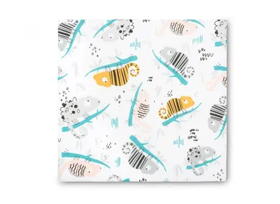 Pernuta inaltator pentru scaun copii Sensillo Chameleon 32x32x8 cm cu husa detasabila din bumbac,prevazuta cu fermoar,curele reglabile de fixare