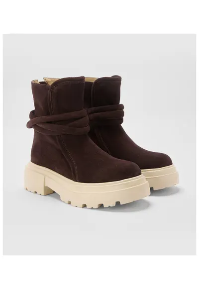 Ghete din piele intoarsa Twist - Maro