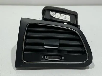Grila ventilatie stanga fata 687616296R Renault Megane 4 facelift (2020-2024)