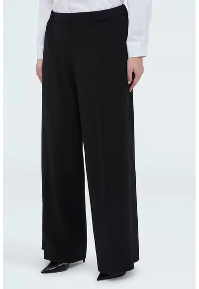 Pantaloni cu croiala ampla si detaliu cu pensa - Negru