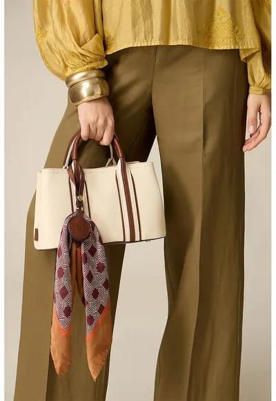 Geanta mica cu maner si esarfa - Maro cognac/Crem