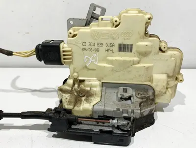 Broasca usa stanga spate 3C4839015A Skoda Superb 2 (2008-2013)