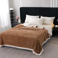 Patura Super Soft Cocolino, Blanita Artificiala de Iepure, Model Gofrat, cu Blanita Sherpa, 200x230 cm – Eleganta si Caldura cu Model Dungat, Maro