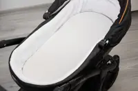 Saltea pentru landou bebelusi Sensillo Alba 75x35x3cm din fibre de cocos cu husa matlasata detasabila prevazuta cu fermoar