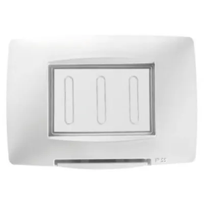 Placa ornament etansa IP55 Gewiss Chorus alb 3 module