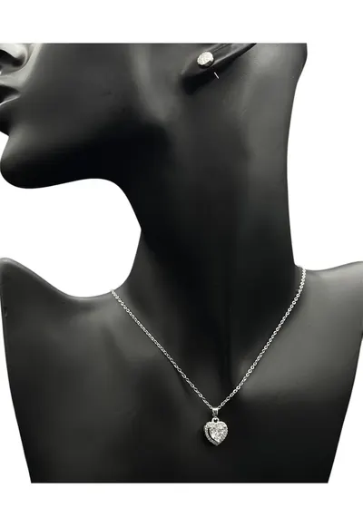 Colier argintiu cu pandantiv inima - cristale zirconia - 40x5cm