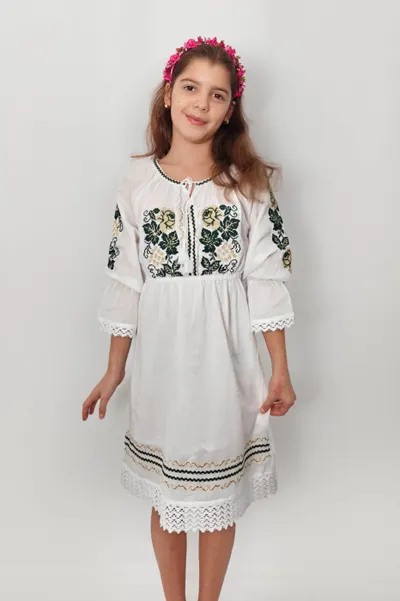 Rochie traditionala fetite Andrea 4