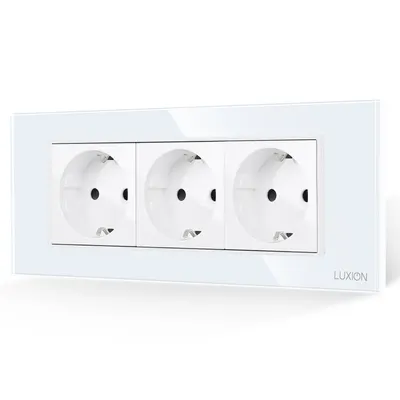Priza Tripla cu Rama din Sticla LUXION, Standard Italian, 6M