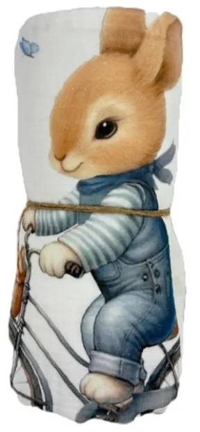 Pătură din muselină Bambino Casa - Blu Rabbit Bicycle, 120 x 120 cm