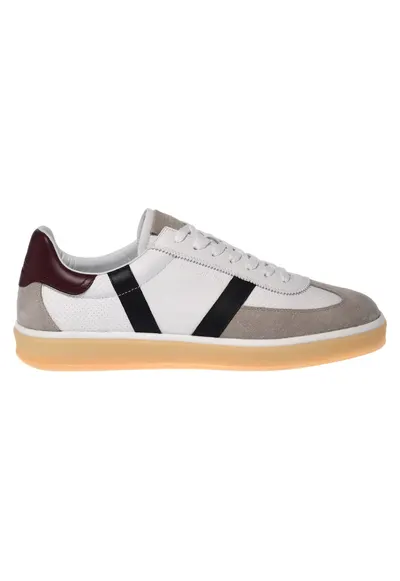 Pantofi sport de piele si piele intoarsa cu perforatii - Bej