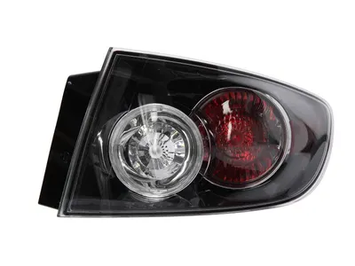 Stop tripla lampa spate dreapta potrivit MAZDA 3 LIMUZINA 2003-2006 - ( exterior , Semnalizator alb, culoare sticla negru)