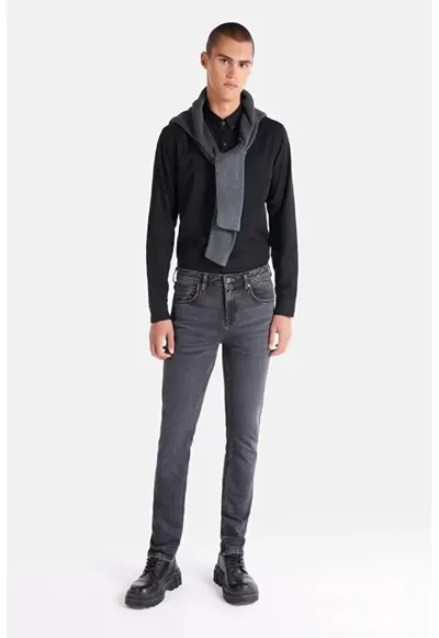Pantaloni De Barbati Denim Straight Fit 044 Karl Cl1066337