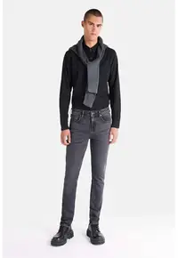 Pantaloni De Barbati Denim Straight Fit 044 Karl Cl1066337