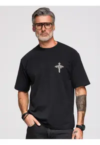 Tricou barbati loose fit cu aplicatie decorativa in forma de cruce - decolteu rotund OM-TSCT-0276 - Negru