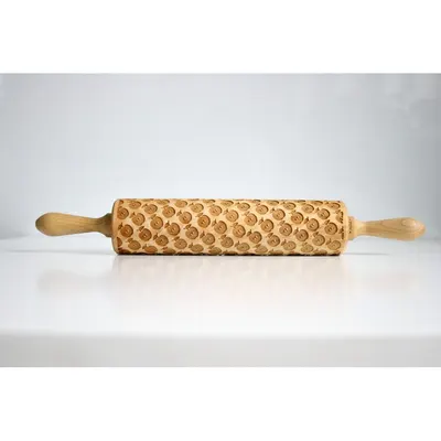 Făcăleț din lemn cu model pentru aluat Valek Apples
