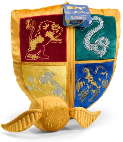 Pernă decorativă The Noble Collection Movies: Harry Potter - Hogwarts Crest and Snitch