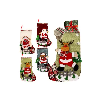 Set 4 sosete decorative de Craciun, pentru cadouri, decoratiuni 3D, 19x31 cm