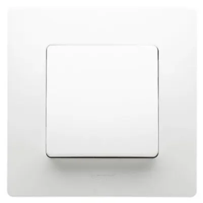 Intrerupator simplu alb 10AX, LEGRAND NILOE cu rama alba inclusa